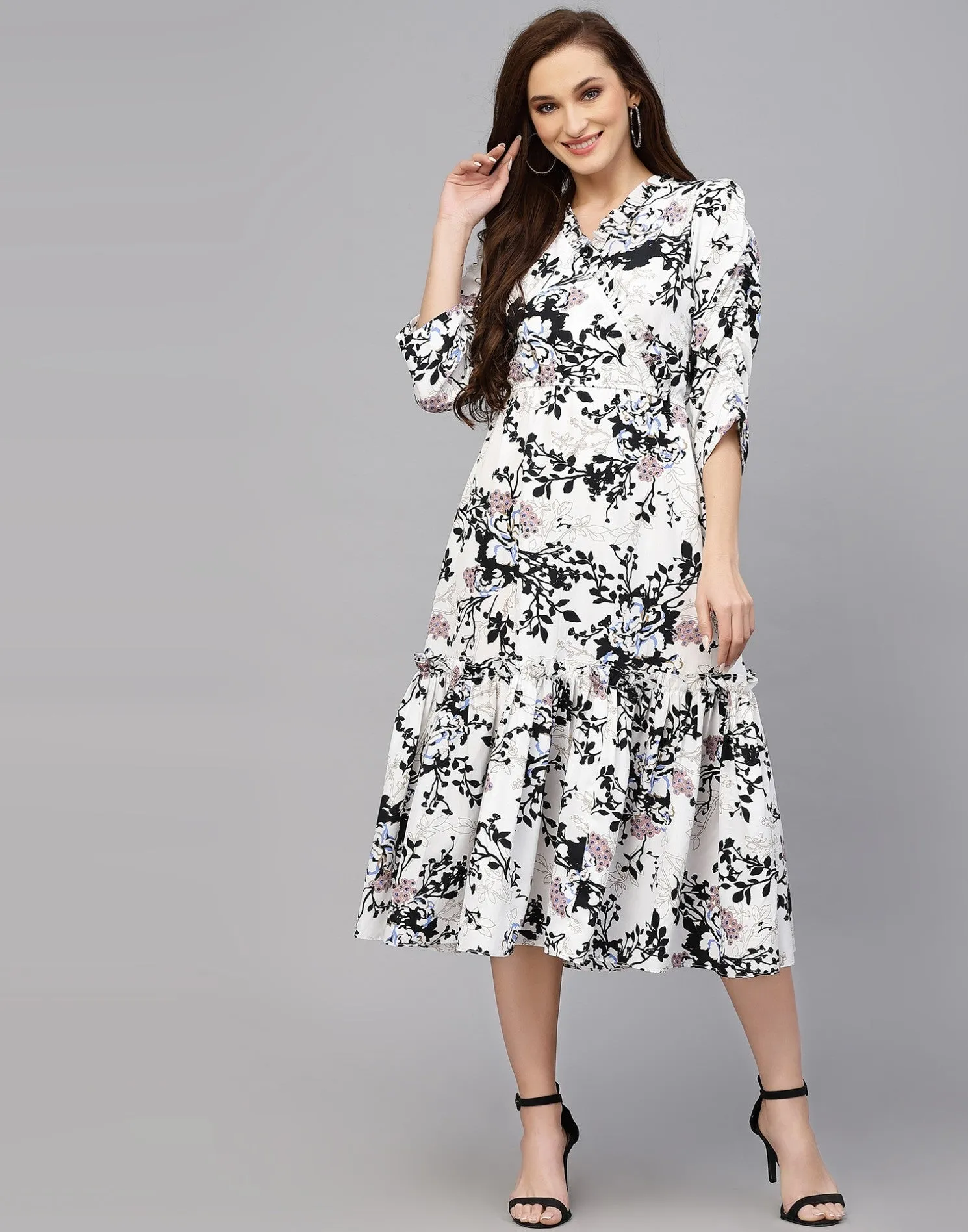 Chic Monochrome Crepe Midi Dress