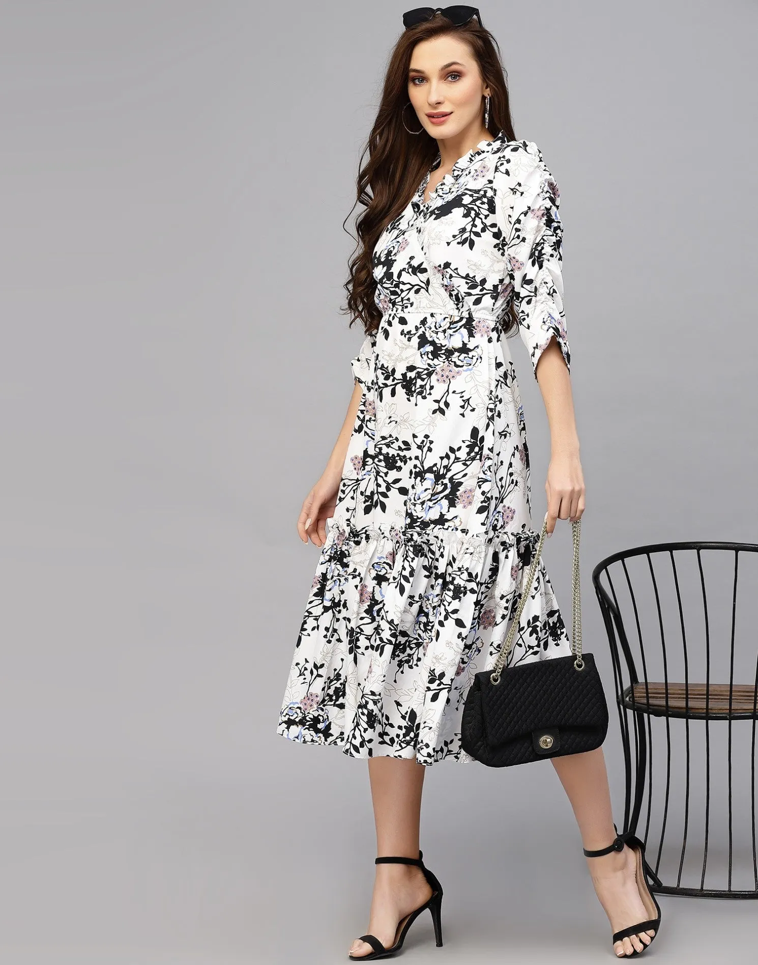 Chic Monochrome Crepe Midi Dress
