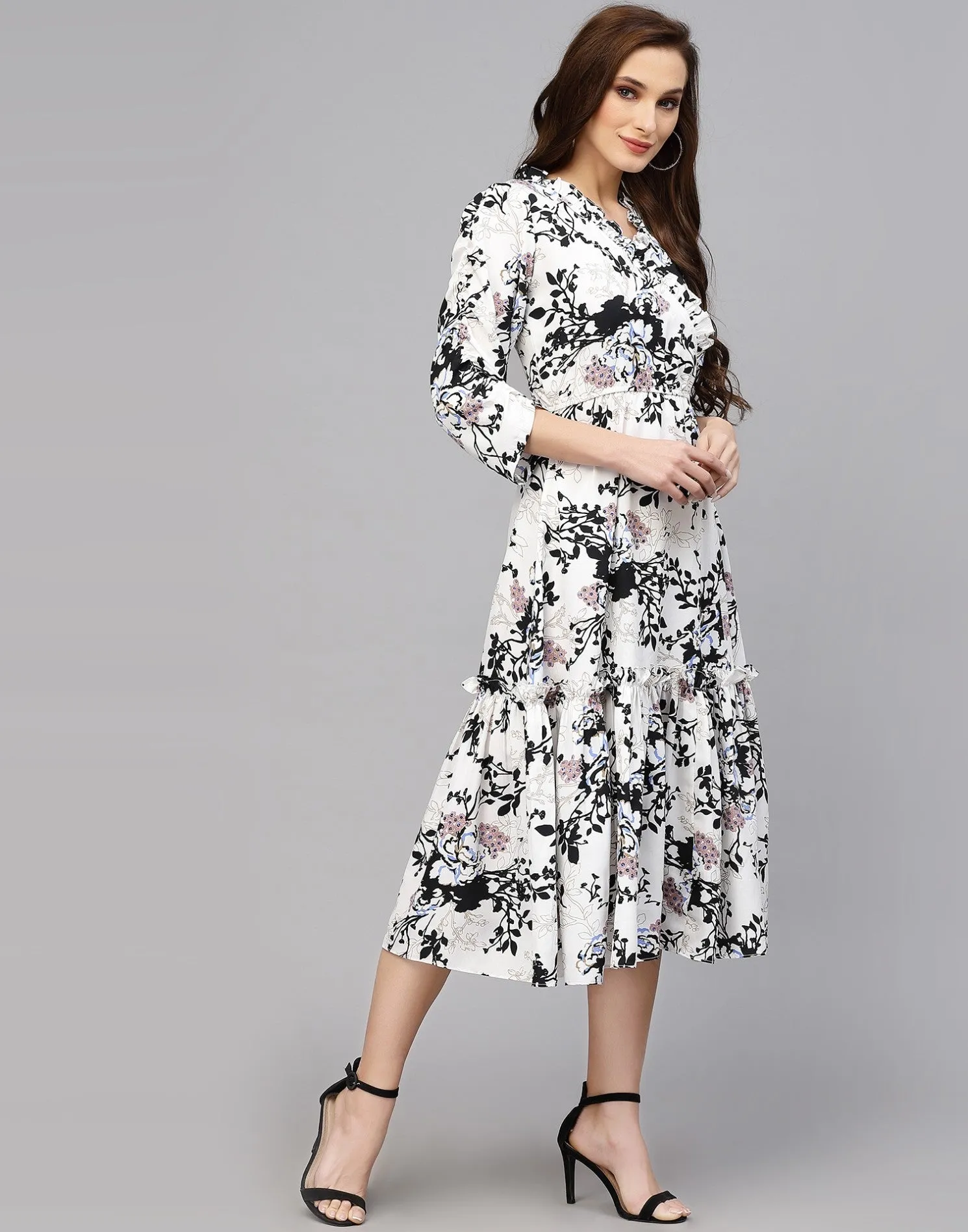 Chic Monochrome Crepe Midi Dress