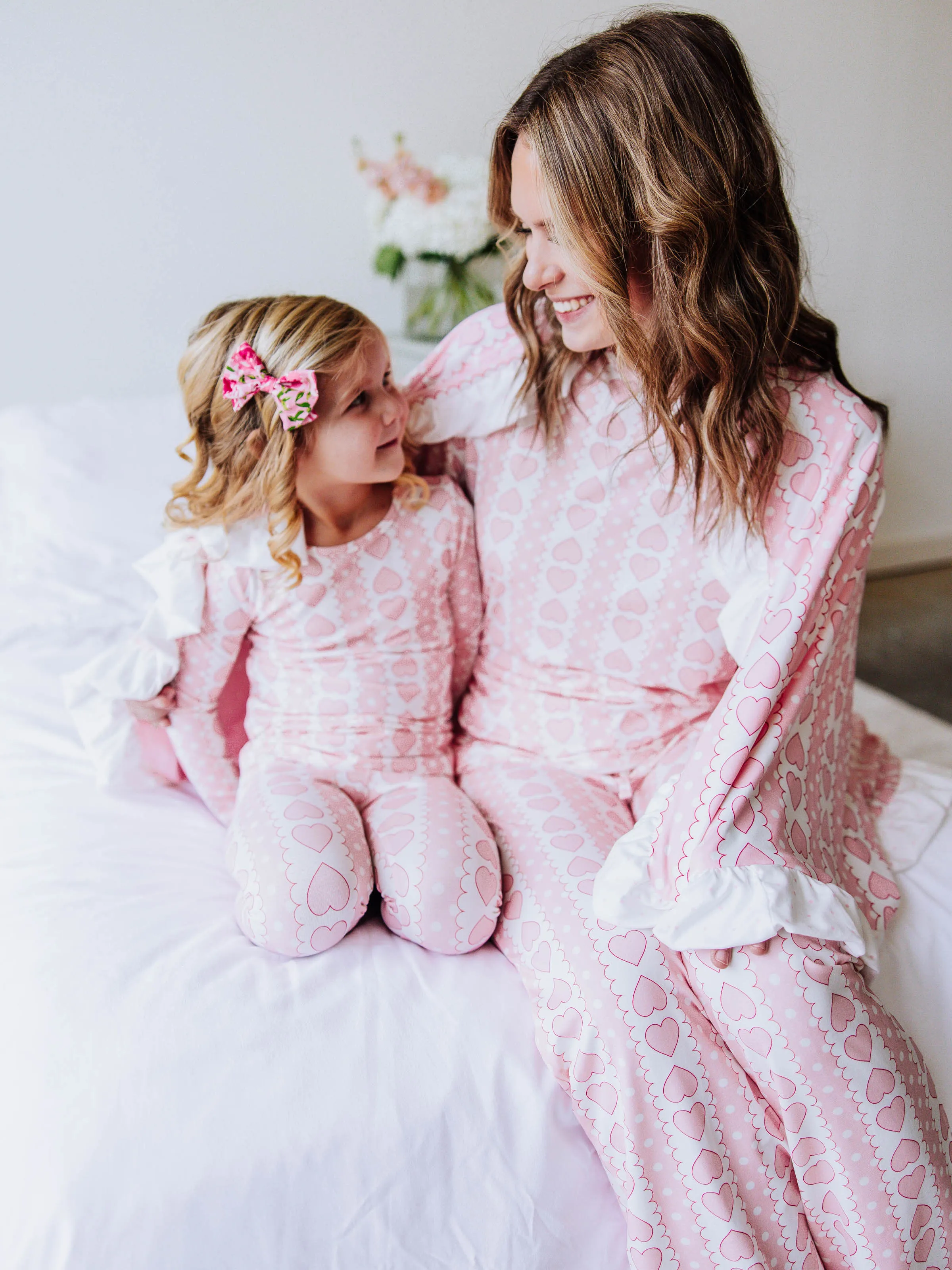 Dreamer Ruffled Blanket - Mirrored Hearts